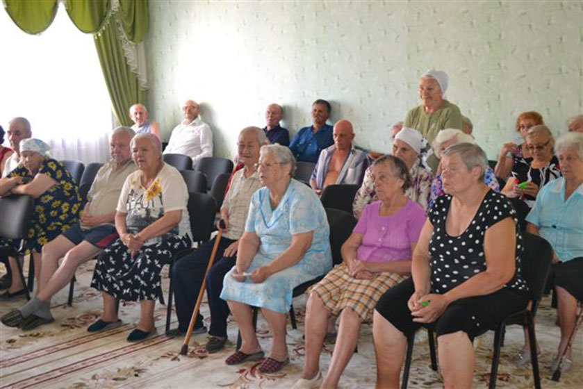 Дом престарелых astrahan pansionat. Дом престарелых Семикаракорский район. Семикаракорский интернат для престарелых и инвалидов. Арзгирский дом интернат для престарелых Ивушка. Дом престарелых Арзгир.